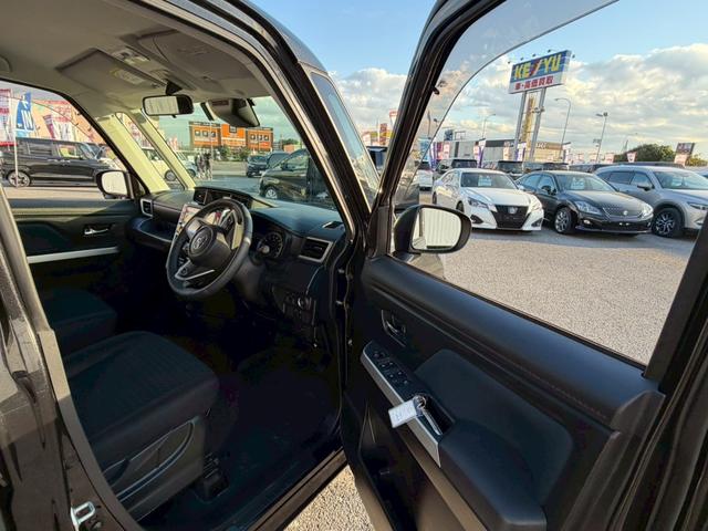 ルーミー カスタムＧ☆下取直販車☆純正ドラレコ／衝突被害軽減システム／　クリアランスソナー／シートヒーター／追従型クルコン／純正９型ＳＤナビ／フルセグ／ＣＤ／ＤＶＤ／Ｂｌｕｅｔｏｏｔｈ／バックカメラ／ＬＥＤライト／フォグ／両側電動スライド／オートパーキング／ＥＴＣ（23枚目）