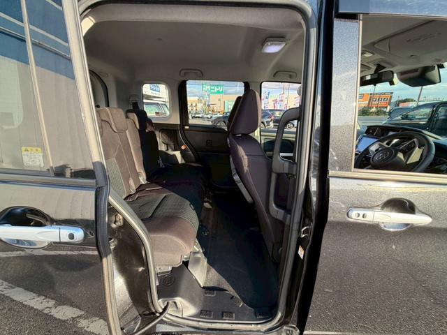 ルーミー カスタムＧ☆下取直販車☆純正ドラレコ／衝突被害軽減システム／　クリアランスソナー／シートヒーター／追従型クルコン／純正９型ＳＤナビ／フルセグ／ＣＤ／ＤＶＤ／Ｂｌｕｅｔｏｏｔｈ／バックカメラ／ＬＥＤライト／フォグ／両側電動スライド／オートパーキング／ＥＴＣ（25枚目）