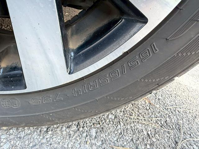 ルーミー カスタムＧ☆下取直販車☆純正ドラレコ／衝突被害軽減システム／　クリアランスソナー／シートヒーター／追従型クルコン／純正９型ＳＤナビ／フルセグ／ＣＤ／ＤＶＤ／Ｂｌｕｅｔｏｏｔｈ／バックカメラ／ＬＥＤライト／フォグ／両側電動スライド／オートパーキング／ＥＴＣ（33枚目）