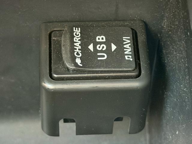 タント カスタムＲＳ　トップエディションＳＡＩＩＩ　禁煙／ドライブレコーダー／衝突被害軽減システム／全方位カメラ／純正７型ナビ／フルセグ／ＣＤ／ＤＶＤ／Ｂｌｕｅｔｏｏｔｈ／両側電動スライド／ヒーター付ハーフレザーシート／ＬＥＤオートライト／ＥＴＣ（23枚目）