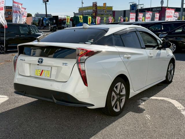 TOYOTA PRIUS A PREMIUM TOURING SELECTION