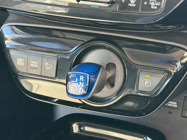 TOYOTA PRIUS A PREMIUM TOURING SELECTION