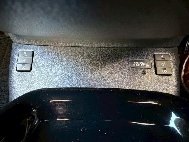 TOYOTA PRIUS A PREMIUM TOURING SELECTION