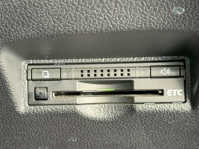 TOYOTA PRIUS A PREMIUM TOURING SELECTION