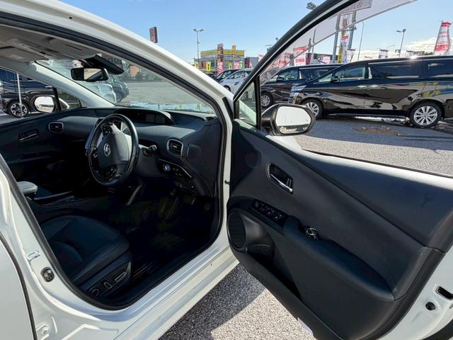 TOYOTA PRIUS A PREMIUM TOURING SELECTION