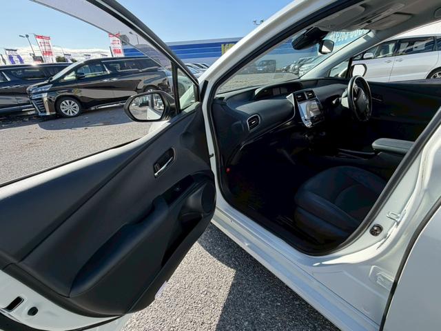 TOYOTA PRIUS A PREMIUM TOURING SELECTION