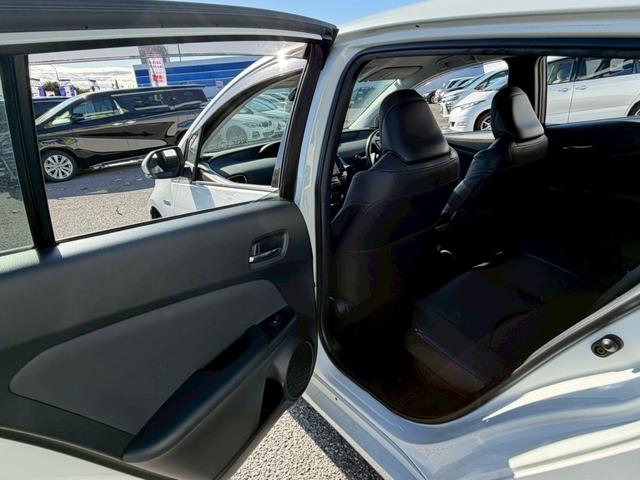 TOYOTA PRIUS A PREMIUM TOURING SELECTION