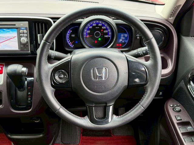 Ｎ－ＯＮＥ プレミアム・Ｌパッケージ　禁煙車／純正ナビ／バックカメラ／スマートキー／プッシュスタート／ＥＴＣ／純正１４インチアルミ／ＨＩＤライト／フォグ／電動格納ミラー／ミラーウィンカー／保証書／取扱説明書／スペアキー（15枚目）