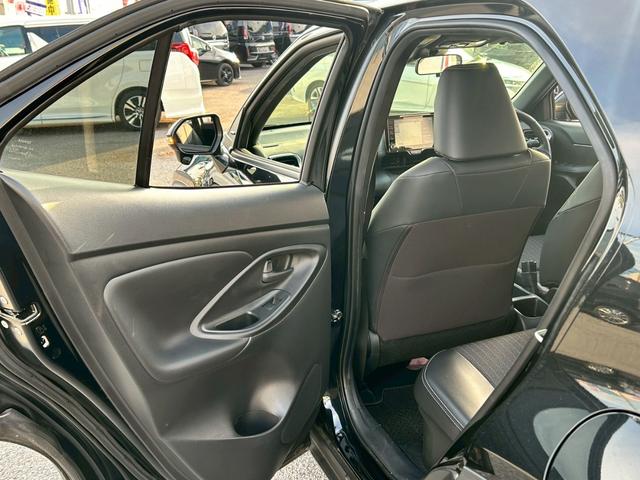 ヤリスクロス ハイブリッドＺ　禁煙／衝突被害軽減システム／　コーナーセンサー／追従型クルコン／純正９型ディスプレイオーディオ／フルセグ／Ｂｌｕｅｔｏｏｔｈ／バックカメラ／ヒータ－付きハーフレザーシート／ステアリングヒーター／ＬＥＤオートライト／ＥＴＣ／保証書（29枚目）