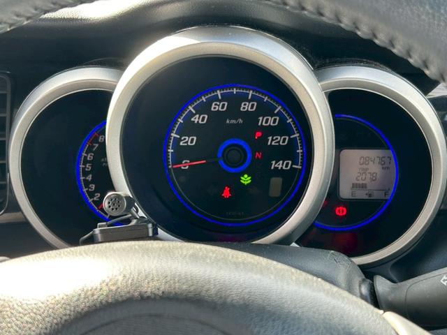 N-BOXカスタム G・ターボパッケージ 禁煙/クルーズコントロール/純正7型メモリーナビ/フルセグ/CD/DVD/Bluetooth/バックカメラ/両側電動スライド/HIDオートライト/オートエアコン/プッシュスタート/ETC/保証書(16枚目)