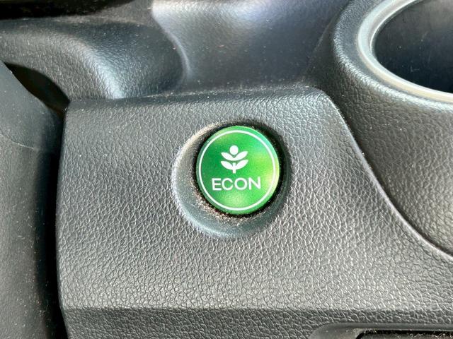 N-BOXカスタム G・ターボパッケージ 禁煙/クルーズコントロール/純正7型メモリーナビ/フルセグ/CD/DVD/Bluetooth/バックカメラ/両側電動スライド/HIDオートライト/オートエアコン/プッシュスタート/ETC/保証書(21枚目)