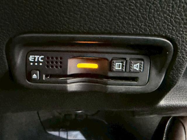 ヴェゼル ハイブリッドＲＳ・ホンダセンシング　禁煙／ドライブレコーダー／衝突被害軽減システム／コーナーセンサー／純正７型ナビ／フルセグ／ＣＤ／ＤＶＤ／Ｂｌｕｅｔｏｏｔｈ／バックカメラ／ヒーター付ハーフレザーシート／ＬＥＤオートライト／ＥＴＣ（24枚目）