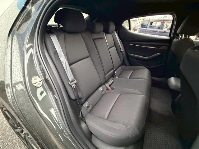 ＭＡＺＤＡ３ファストバック １５Ｓ　ブラックセレクション　☆千葉店仕入☆禁煙／１オーナー　／衝突被害軽減システム／コーナーセンサー／ＨＵＤ／ＢＳＭ／追従型クルコン／メーカーＯＰナビ／全方位カメラ／フルセグ／ＨＤＭＩ／Ｂｌｕｅｔｏｏｔｈ／シートヒーター／ハンドルヒーター／純正アルミ／保証書（31枚目）