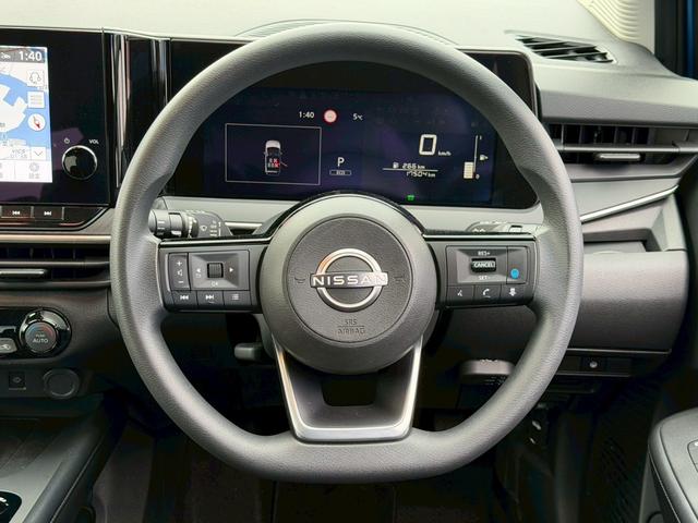 ノート Ｘ　禁煙車／メーカーオプション９インチナビ／フルセグ／ＢＴオーディオ／ビルトインＥＴＣ／アラウンドビューモニター／デジタルインナーミラー／衝突被害軽減システム／レーンキープアシスト／ＢＳＭ／フォグ（15枚目）