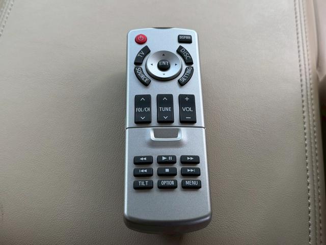 アルファード ３．５エグゼクティブラウンジ　禁煙／モデリスタフルエアロ／　ベージュレザーシート／ＪＢＬサウンド／フリップダウンモニター／全方位カメラ／メーカーオプションナビ／フルセグ／ＣＤ／ＤＶＤ／Ｂｌｕｅｔｏｏｔｈ／衝突被害軽減システム／コーナーセンサー／ＥＴＣ２．０（32枚目）