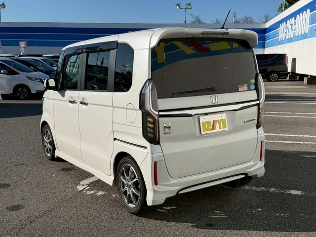 Ｎ－ＢＯＸカスタム Ｇ・Ｌターボホンダセンシング　禁煙／前後ドラレコ／衝突被害軽減システム／追従型クルコン／純正７型ナビ／ワンセグ／ＣＤ／ＤＶＤ／Ｂｌｕｅｔｏｏｔｈ／バックカメラ／両側自動スライド／ヒーター付ハーフレザーシート／ＬＥＤライト／ＥＴＣ（9枚目）
