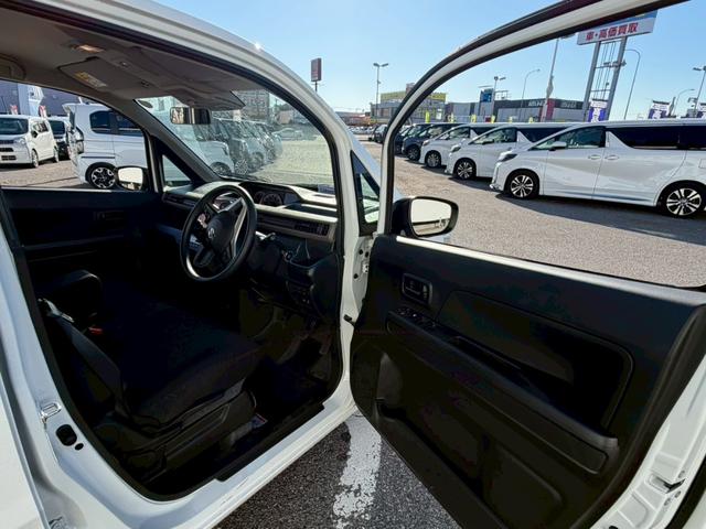 ワゴンＲ ハイブリッドＦＸ－Ｓ　４ＷＤ／禁煙／衝突被害軽減システム／追従型クルコン／コーナーセンサー／ヘッドアップディスプレイ／ディスプレイオーディオ／Ｂｌｕｅｔｏｏｔｈ／全方位カメラ／シートヒーター／オートライト／保証書（24枚目）