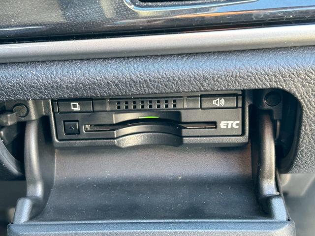 クラウンハイブリッド アスリート ワンオーナー/純正7インチナビ/下取り直販車/バックカメラ/ETC/前方ドラレコ/クルーズコントロール/Bluetoothオーディオ/スペアタイヤ車載/フルセグTV/ステアリングリモコン/禁煙(19枚目)