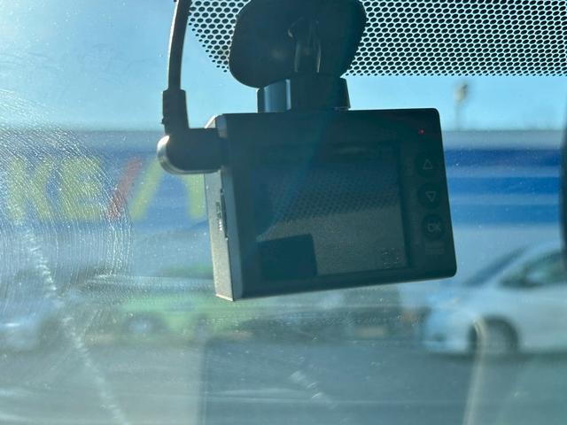 クラウンハイブリッド アスリート ワンオーナー/純正7インチナビ/下取り直販車/バックカメラ/ETC/前方ドラレコ/クルーズコントロール/Bluetoothオーディオ/スペアタイヤ車載/フルセグTV/ステアリングリモコン/禁煙(22枚目)