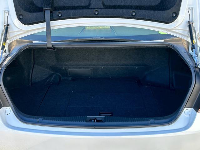 クラウンハイブリッド アスリート ワンオーナー/純正7インチナビ/下取り直販車/バックカメラ/ETC/前方ドラレコ/クルーズコントロール/Bluetoothオーディオ/スペアタイヤ車載/フルセグTV/ステアリングリモコン/禁煙(31枚目)