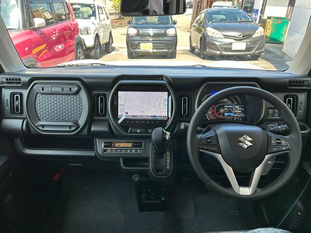 ハスラー タフワイルドターボ■届出済未使用【全方位モニター付９型ナビ】　スズキコネクト対応９インチＨＤディスプレイ／地デジ／ＤＶＤ／スマホ連携／ＳＯＳシステム／ルーフレール／衝突軽減／車線維持／追従クルコン／パーキングセンサー／先行車発進お知らせ／前後誤発進抑制／ＴＥＣＴ（3枚目）