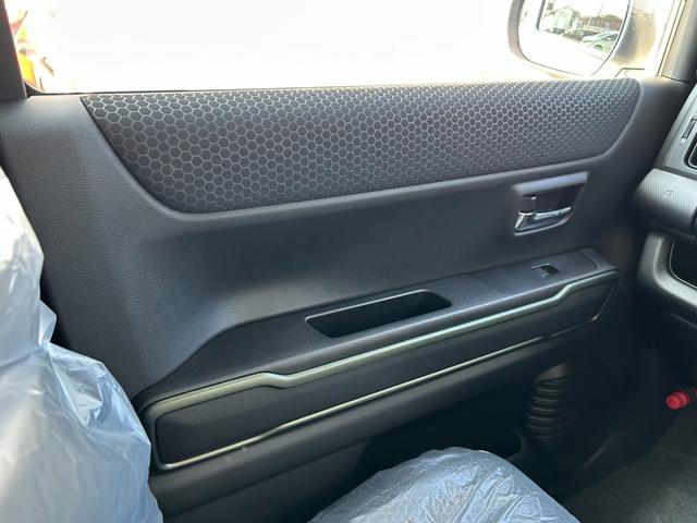 ハスラー タフワイルドターボ■届出済未使用【全方位モニター付９型ナビ】　スズキコネクト対応９インチＨＤディスプレイ／地デジ／ＤＶＤ／スマホ連携／ＳＯＳシステム／ルーフレール／衝突軽減／車線維持／追従クルコン／パーキングセンサー／先行車発進お知らせ／前後誤発進抑制／ＴＥＣＴ（24枚目）