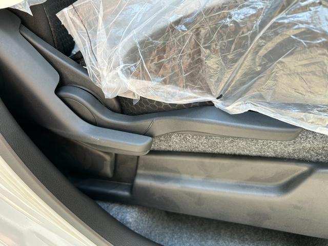 ハスラー タフワイルドターボ■届出済未使用【全方位モニター付９型ナビ】　スズキコネクト対応９インチＨＤディスプレイ／地デジ／ＤＶＤ／スマホ連携／ＳＯＳシステム／ルーフレール／衝突軽減／車線維持／追従クルコン／パーキングセンサー／先行車発進お知らせ／前後誤発進抑制／ＴＥＣＴ（51枚目）