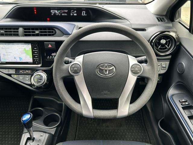 アクア S 2WD■神奈川仕入直販【7型ナビ・バックカメラ・ETC】 中期型/56,650KM/フルセグTV/CD/DVD/BTオーディオ/オートライト/シートヒーター/スマートキー/バイザー/ECO&EVモード/ステリモ/ナノイー/オートAC/電動格納ミラー/保証書/(21枚目)