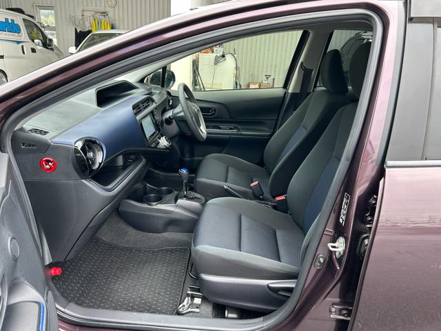 アクア S 2WD■神奈川仕入直販【7型ナビ・バックカメラ・ETC】 中期型/56,650KM/フルセグTV/CD/DVD/BTオーディオ/オートライト/シートヒーター/スマートキー/バイザー/ECO&EVモード/ステリモ/ナノイー/オートAC/電動格納ミラー/保証書/(30枚目)