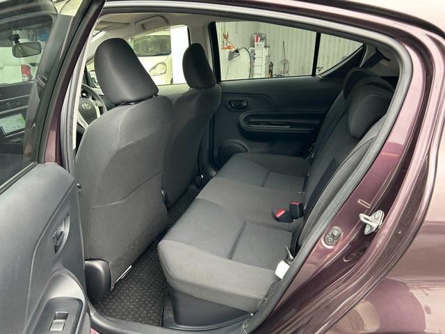 アクア S 2WD■神奈川仕入直販【7型ナビ・バックカメラ・ETC】 中期型/56,650KM/フルセグTV/CD/DVD/BTオーディオ/オートライト/シートヒーター/スマートキー/バイザー/ECO&EVモード/ステリモ/ナノイー/オートAC/電動格納ミラー/保証書/(32枚目)