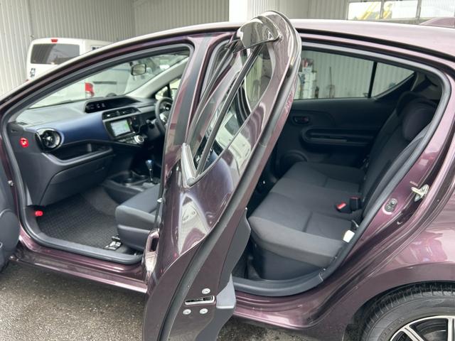 アクア S 2WD■神奈川仕入直販【7型ナビ・バックカメラ・ETC】 中期型/56,650KM/フルセグTV/CD/DVD/BTオーディオ/オートライト/シートヒーター/スマートキー/バイザー/ECO&EVモード/ステリモ/ナノイー/オートAC/電動格納ミラー/保証書/(34枚目)