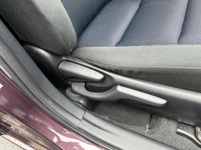 アクア S 2WD■神奈川仕入直販【7型ナビ・バックカメラ・ETC】 中期型/56,650KM/フルセグTV/CD/DVD/BTオーディオ/オートライト/シートヒーター/スマートキー/バイザー/ECO&EVモード/ステリモ/ナノイー/オートAC/電動格納ミラー/保証書/(47枚目)