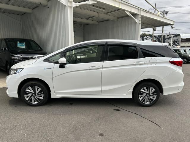 シャトル ハイブリッド ◆【禁煙・社外7型メモリーナビ】 133,739KM/R7年製タイヤ/フルセグ/CD/DVD/ラジオ/HIDライト/スチールホイール/ETC/スマートキー/ヘッドライトレベライザー/横滑り防止/オートエアコン保証書/取扱説明書(16枚目)