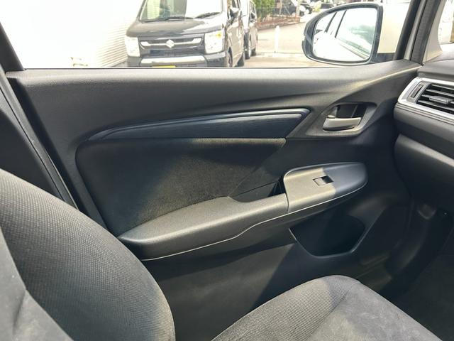 シャトル ハイブリッド ◆【禁煙・社外7型メモリーナビ】 133,739KM/R7年製タイヤ/フルセグ/CD/DVD/ラジオ/HIDライト/スチールホイール/ETC/スマートキー/ヘッドライトレベライザー/横滑り防止/オートエアコン保証書/取扱説明書(23枚目)