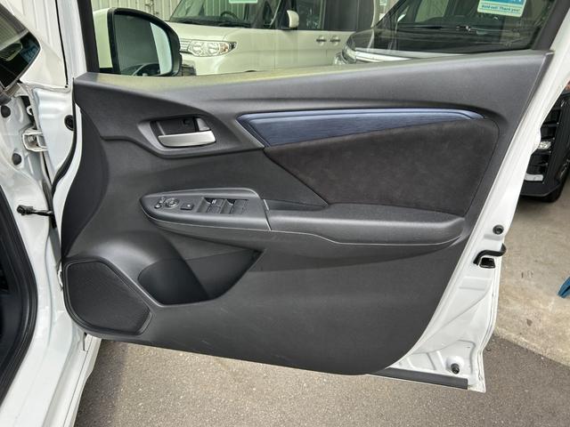 シャトル ハイブリッド ◆【禁煙・社外7型メモリーナビ】 133,739KM/R7年製タイヤ/フルセグ/CD/DVD/ラジオ/HIDライト/スチールホイール/ETC/スマートキー/ヘッドライトレベライザー/横滑り防止/オートエアコン保証書/取扱説明書(27枚目)