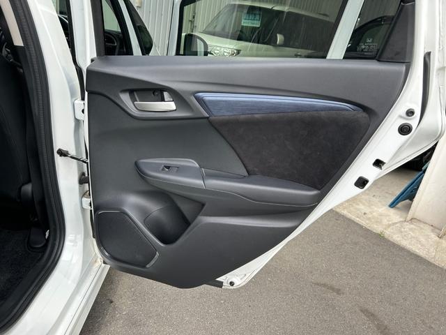 シャトル ハイブリッド ◆【禁煙・社外7型メモリーナビ】 133,739KM/R7年製タイヤ/フルセグ/CD/DVD/ラジオ/HIDライト/スチールホイール/ETC/スマートキー/ヘッドライトレベライザー/横滑り防止/オートエアコン保証書/取扱説明書(29枚目)