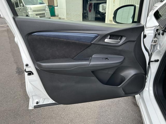 シャトル ハイブリッド ◆【禁煙・社外7型メモリーナビ】 133,739KM/R7年製タイヤ/フルセグ/CD/DVD/ラジオ/HIDライト/スチールホイール/ETC/スマートキー/ヘッドライトレベライザー/横滑り防止/オートエアコン保証書/取扱説明書(32枚目)