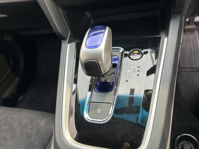 シャトル ハイブリッド ◆【禁煙・社外7型メモリーナビ】 133,739KM/R7年製タイヤ/フルセグ/CD/DVD/ラジオ/HIDライト/スチールホイール/ETC/スマートキー/ヘッドライトレベライザー/横滑り防止/オートエアコン保証書/取扱説明書(40枚目)