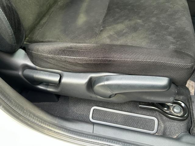 シャトル ハイブリッド ◆【禁煙・社外7型メモリーナビ】 133,739KM/R7年製タイヤ/フルセグ/CD/DVD/ラジオ/HIDライト/スチールホイール/ETC/スマートキー/ヘッドライトレベライザー/横滑り防止/オートエアコン保証書/取扱説明書(45枚目)