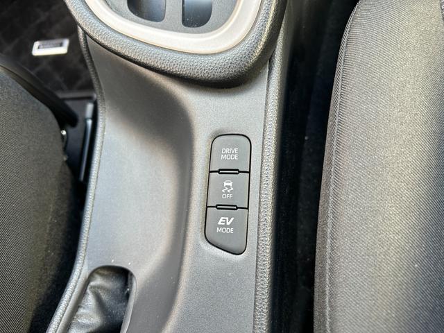 TOYOTA YARIS HYBRID Z