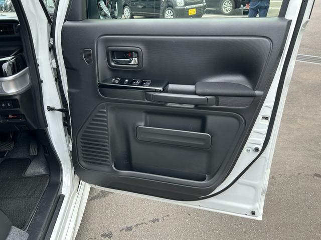 スペーシアカスタム ハイブリッドＸＳターボ　◆【禁煙・１オーナー・社外７型ナビ】　２４，４３３ＫＭ／フルセグ／ＣＤ／ＤＶＤ／ＢＴオーディオ／バックカメラ／両側電動スライド／ハーフレザーシート／シートヒーター／ＬＥＤライト／ドラレコ／レーンアシスト／クルーズコントロール／パドルシフト（28枚目）