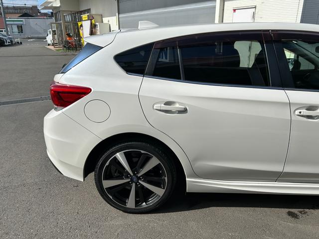 インプレッサスポーツ ２．０ｉ－Ｓアイサイト　◆【禁煙・メーカー８型ナビ・ＥＴＣ】　３３，３２６ＫＭ／フルセグ／ＣＤ／ＤＶＤ／ミュージックサーバー／ＢＴオーディオ／電動シート／ＬＥＤライト／パドルシフト／ドラレコ／ブラインドスポットモニター／レーンアシスト／レーダークルコン（14枚目）