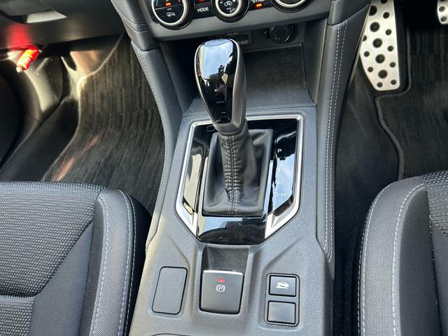 インプレッサスポーツ ２．０ｉ－Ｓアイサイト　◆【禁煙・メーカー８型ナビ・ＥＴＣ】　３３，３２６ＫＭ／フルセグ／ＣＤ／ＤＶＤ／ミュージックサーバー／ＢＴオーディオ／電動シート／ＬＥＤライト／パドルシフト／ドラレコ／ブラインドスポットモニター／レーンアシスト／レーダークルコン（42枚目）