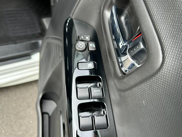 スペーシアカスタム ハイブリッドＸＳターボ　◆【禁煙・社外７型ナビ・ＥＴＣ】　１７，０４９ＫＭ／フルセグ／ＣＤ／ＤＶＤ／ＢＴオーディオ／全方位カメラ／両側電動スライド／ハーフレザーシート／シートヒーター／ＬＥＤライト／パドルシフト／ヘッドアップディスプレイ／ドラレコ／取扱説明書（48枚目）