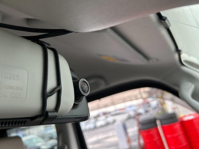 NV100クリッパーリオ G【ダンロップ2022年製造タイヤ・ルーフ凹みあり】 弊社買取直販車/禁煙車/距離32.573キロ/社外ナビ/フルセグ/CD/DVD/BTオーディオ/ETC/両側自動ドア/バックカメラ/HID/フォグ/純正アルミ/保証書/取説/スペアキー/盗難防止装置(14枚目)