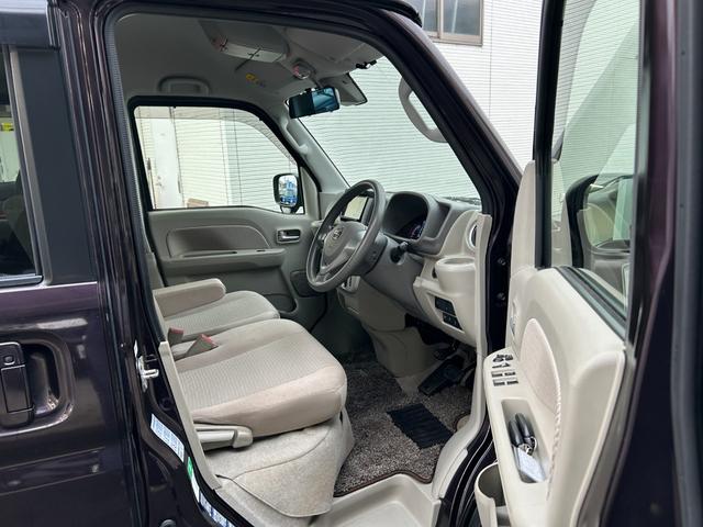 NV100クリッパーリオ G【ダンロップ2022年製造タイヤ・ルーフ凹みあり】 弊社買取直販車/禁煙車/距離32.573キロ/社外ナビ/フルセグ/CD/DVD/BTオーディオ/ETC/両側自動ドア/バックカメラ/HID/フォグ/純正アルミ/保証書/取説/スペアキー/盗難防止装置(30枚目)