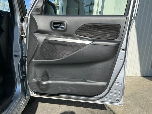 デイズルークス ハイウェイスター X Vセレクション+セーフティII【禁煙】 距離27821キロ/社外7型ナビ/フルセグ/CD/DVD/BTオーディオ/アラウンドビューカメラ/両側自動/HID/フォグ/純正アルミ/衝突被害軽減装置/アイドリングストップ/電格ミラー/リアスポ(30枚目)