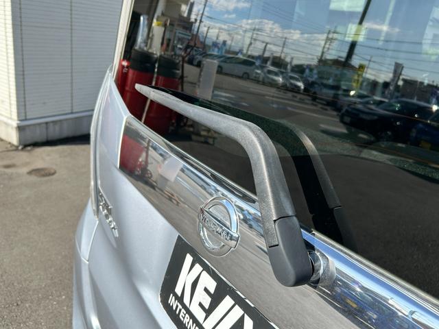 デイズルークス ハイウェイスター X Vセレクション+セーフティII【禁煙】 距離27821キロ/社外7型ナビ/フルセグ/CD/DVD/BTオーディオ/アラウンドビューカメラ/両側自動/HID/フォグ/純正アルミ/衝突被害軽減装置/アイドリングストップ/電格ミラー/リアスポ(52枚目)