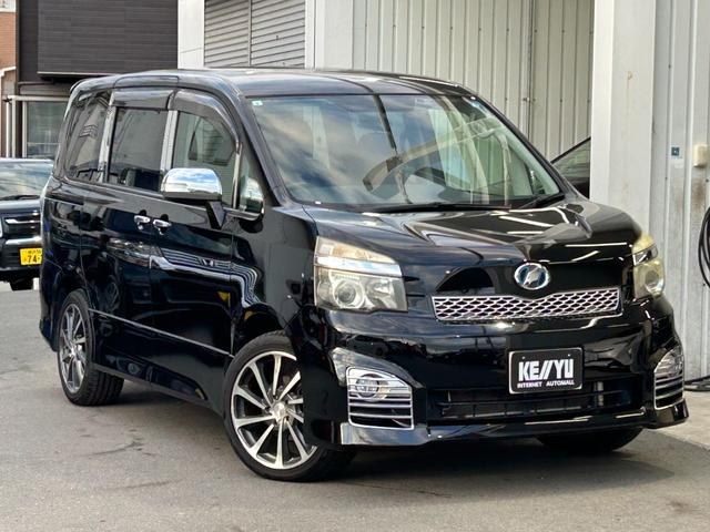 ヴォクシー ZS 煌【後期型・フロントドラレコ】 距離50768キロ/2022年製造/タイヤ/社外7型ナビ/フルセグ/CD/DVD/バックカメラ/両側自動ドア/HID/フォグ/社外アルミ/リアスポ/パドルシフト/スマートキー/ETC/Pスタート(10枚目)