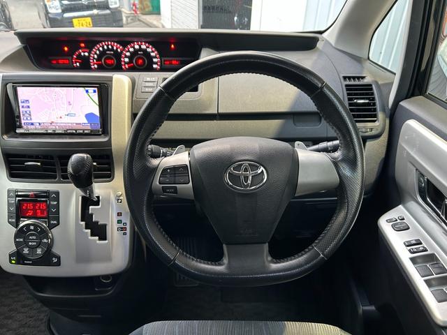 ヴォクシー ZS 煌【後期型・フロントドラレコ】 距離50768キロ/2022年製造/タイヤ/社外7型ナビ/フルセグ/CD/DVD/バックカメラ/両側自動ドア/HID/フォグ/社外アルミ/リアスポ/パドルシフト/スマートキー/ETC/Pスタート(21枚目)